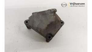 Gebruikte Motorsteun Opel Tigra Twin Top 1.4 16V Prijs € 15,00 Margeregeling aangeboden door Autodemontage Vrijhoeven B.V.