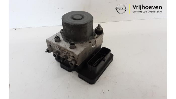 Gebruikte ABS Pomp Opel Adam 1.2 Prijs € 75,00 Margeregeling aangeboden door Autodemontage Vrijhoeven B.V.
