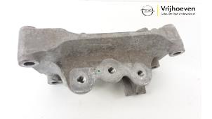 Gebruikte Motorsteun Opel Astra K Sports Tourer 1.2 Turbo 12V Prijs € 30,00 Margeregeling aangeboden door Autodemontage Vrijhoeven B.V.