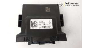 Gebruikte Gateway module Opel Astra K 1.5 CDTi 105 12V Prijs € 20,00 Margeregeling aangeboden door Autodemontage Vrijhoeven B.V.