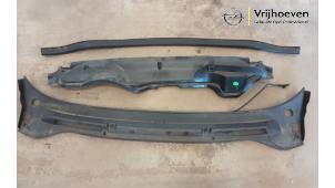 Gebruikte Paravent Opel Cascada 1.6 Turbo 16V Prijs € 35,00 Margeregeling aangeboden door Autodemontage Vrijhoeven B.V.