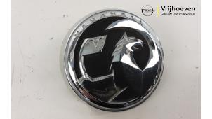 Gebruikte Handgreep Achterklep Opel Astra K 1.0 Turbo 12V Prijs € 25,00 Margeregeling aangeboden door Autodemontage Vrijhoeven B.V.