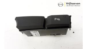 Gebruikte PDC Schakelaar Opel Meriva 1.4 16V Ecotec Prijs € 10,00 Margeregeling aangeboden door Autodemontage Vrijhoeven B.V.