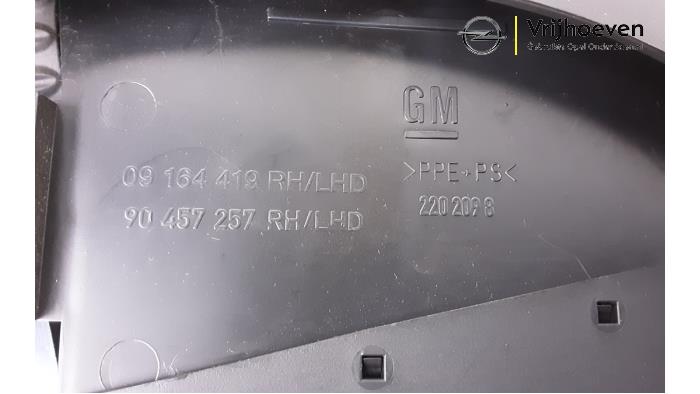 Luchtrooster Dashboard van een Opel Omega B (25/26/27) 2.2 16V 2003