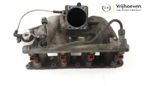 Gebruikte Inlaatspruitstuk Opel Omega B (25/26/27) 2.2 16V Prijs € 100,00 Margeregeling aangeboden door Autodemontage Vrijhoeven B.V.