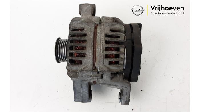 Gebruikte Dynamo Opel Omega B (25/26/27) 2.2 16V Prijs € 30,00 Margeregeling aangeboden door Autodemontage Vrijhoeven B.V.