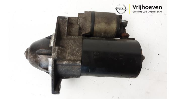 Gebruikte Startmotor Opel Omega B (25/26/27) 2.2 16V Prijs € 25,00 Margeregeling aangeboden door Autodemontage Vrijhoeven B.V.