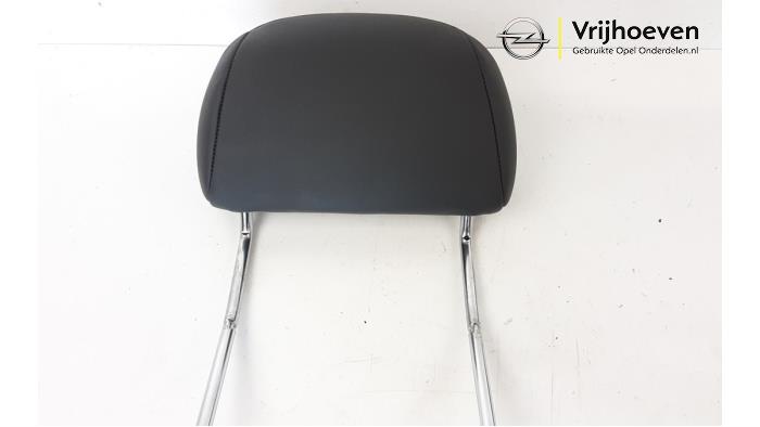 Hoofdsteun van een Opel Omega B (25/26/27) 2.2 16V 2003