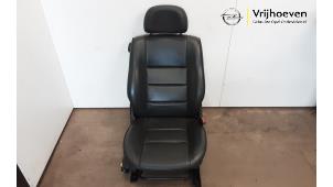 Gebruikte Voorstoel rechts Opel Omega B (25/26/27) 2.2 16V Prijs € 50,00 Margeregeling aangeboden door Autodemontage Vrijhoeven B.V.