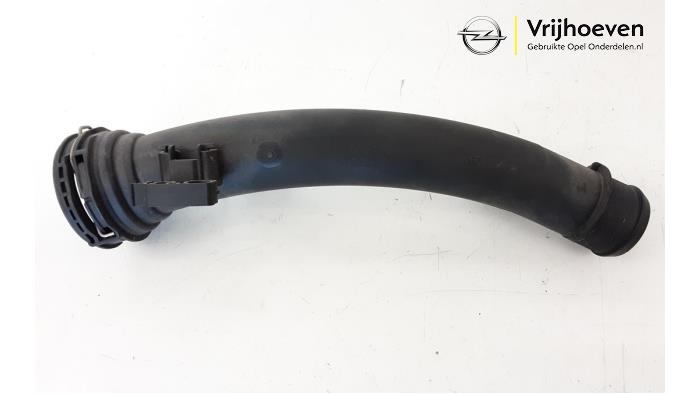 Gebruikte Intercooler Buis Opel Corsa F (UB/UH/UP) 1.2 Turbo 12V 100 Prijs € 20,00 Margeregeling aangeboden door Autodemontage Vrijhoeven B.V.