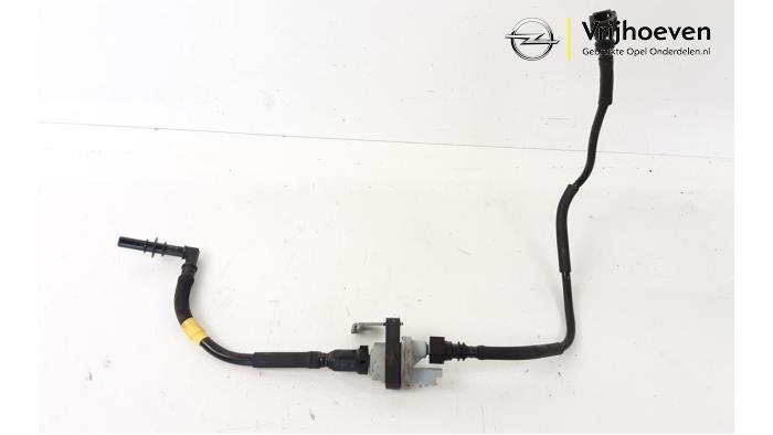 Gebruikte Evap klep Opel Corsa F (UB/UH/UP) 1.2 Turbo 12V 100 Prijs € 35,00 Margeregeling aangeboden door Autodemontage Vrijhoeven B.V.