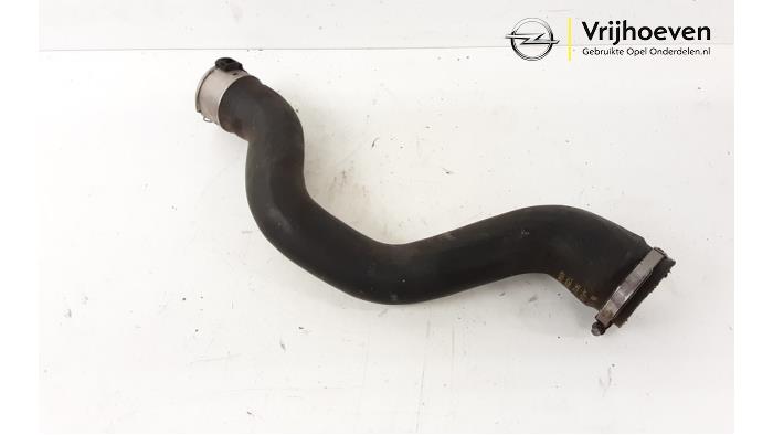 Intercooler Slang van een Opel Meriva 1.4 Turbo 16V Ecotec 2012
