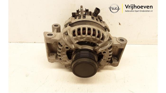 Gebruikte Dynamo Opel Astra K 1.4 Turbo 16V Prijs € 35,00 Margeregeling aangeboden door Autodemontage Vrijhoeven B.V.
