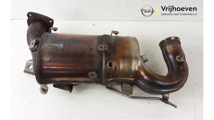 Gebruikte Roetfilter Opel Zafira Tourer (P12) 2.0 CDTI 16V 130 Ecotec Prijs € 400,00 Margeregeling aangeboden door Autodemontage Vrijhoeven B.V.
