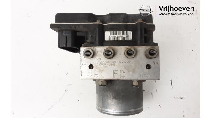 Gebruikte ABS Pomp Opel Corsa D 1.6i OPC 16V Turbo Prijs € 250,00 Margeregeling aangeboden door Autodemontage Vrijhoeven B.V.
