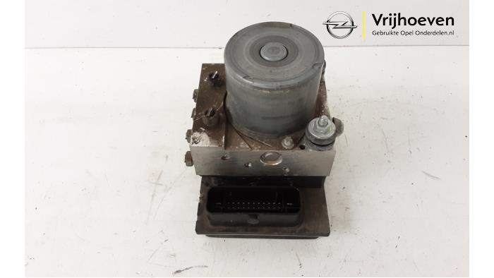 Gebruikte ABS Pomp Opel Corsa D 1.6i OPC 16V Turbo Prijs € 150,00 Margeregeling aangeboden door Autodemontage Vrijhoeven B.V.