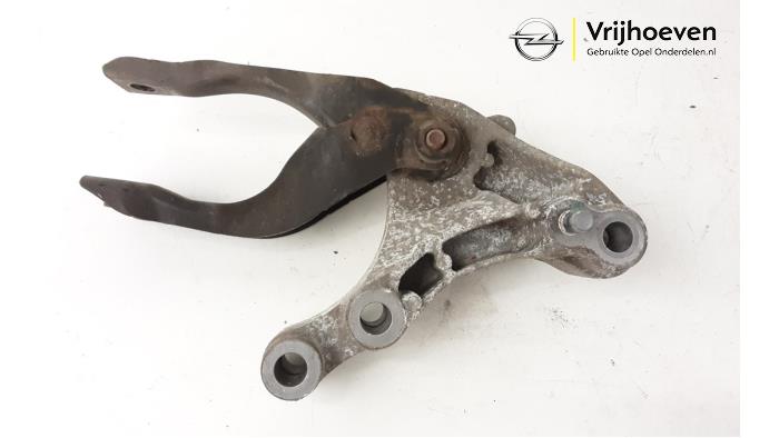 Gebruikte Motorrubber Opel Astra K 1.6 CDTI 110 16V Prijs € 25,00 Margeregeling aangeboden door Autodemontage Vrijhoeven B.V.