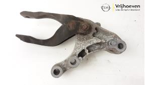Gebruikte Motorsteun Opel Astra K 1.6 CDTI 110 16V Prijs € 25,00 Margeregeling aangeboden door Autodemontage Vrijhoeven B.V.