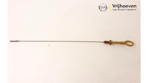 Gebruikte Olie Peilstok Opel Astra J (PC6/PD6/PE6/PF6) 1.6 Turbo 16V Prijs € 20,00 Margeregeling aangeboden door Autodemontage Vrijhoeven B.V.