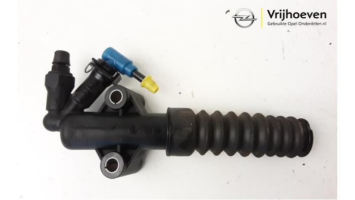 Gebruikte Koppeling Hoofd Cilinder Opel Crossland (X) 1.2 12V Prijs € 30,00 Margeregeling aangeboden door Autodemontage Vrijhoeven B.V.