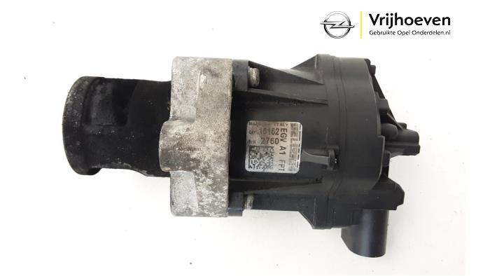 Gebruikte Uitlaat gasklep (EGR) Opel Combo 1.6 CDTI 16V ecoFlex Prijs € 60,00 Margeregeling aangeboden door Autodemontage Vrijhoeven B.V.