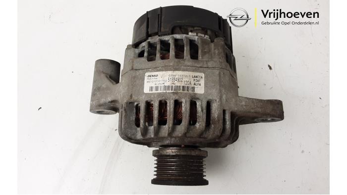 Gebruikte Dynamo Opel Combo 1.6 CDTI 16V ecoFlex Prijs € 50,00 Margeregeling aangeboden door Autodemontage Vrijhoeven B.V.