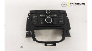 Gebruikte AUX/USB aansluiting Opel Astra J (PC6/PD6/PE6/PF6) 1.4 Turbo 16V Prijs € 10,00 Margeregeling aangeboden door Autodemontage Vrijhoeven B.V.