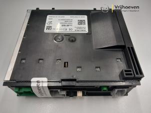 Gebruikte Radio module Opel Astra K 1.0 SIDI Turbo 12V Prijs € 90,00 Margeregeling aangeboden door Autodemontage Vrijhoeven B.V.