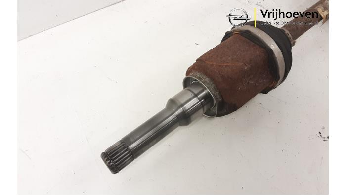 Steekas links-voor van een Opel Astra K Sports Tourer 1.4 Turbo 16V 2017