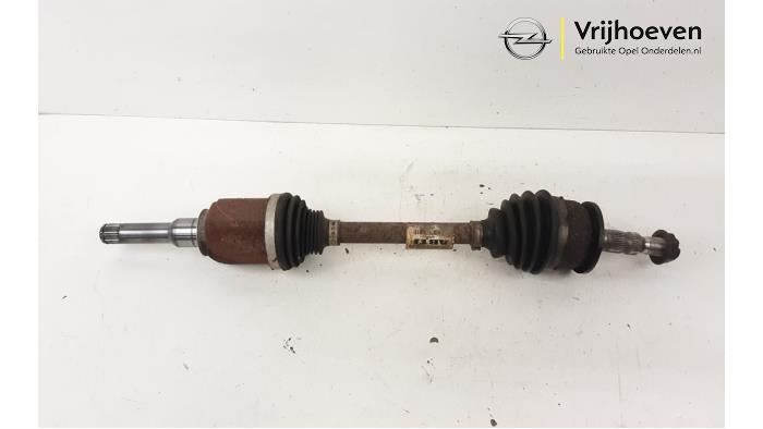 Steekas links-voor van een Opel Astra K Sports Tourer 1.4 Turbo 16V 2017