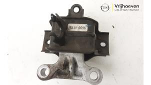 Gebruikte Motorrubber Opel Karl 1.0 12V Prijs € 25,00 Margeregeling aangeboden door Autodemontage Vrijhoeven B.V.