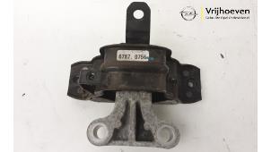 Gebruikte Motorsteun Opel Karl 1.0 12V Prijs € 20,00 Margeregeling aangeboden door Autodemontage Vrijhoeven B.V.