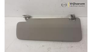 Gebruikte Zonneklep Opel Adam 1.2 16V Prijs € 20,00 Margeregeling aangeboden door Autodemontage Vrijhoeven B.V.