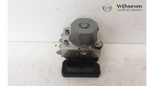 Gebruikte ABS Pomp Opel Corsa E 1.3 CDTi 16V ecoFLEX Prijs € 50,00 Margeregeling aangeboden door Autodemontage Vrijhoeven B.V.