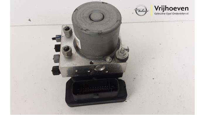 Gebruikte ABS Pomp Opel Karl 1.0 12V Prijs € 75,00 Margeregeling aangeboden door Autodemontage Vrijhoeven B.V.