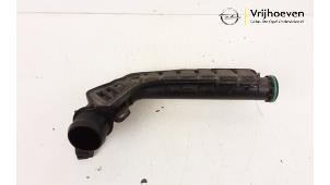 Gebruikte Intercooler Buis Opel Grandland (X) 1.2 Turbo 12V Prijs € 25,00 Margeregeling aangeboden door Autodemontage Vrijhoeven B.V.