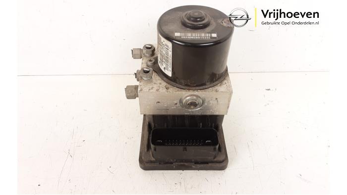 Gebruikte ABS Pomp Opel Astra J Sports Tourer (PD8/PE8/PF8) 1.3 CDTI 16V ecoFlex Prijs € 125,00 Margeregeling aangeboden door Autodemontage Vrijhoeven B.V.
