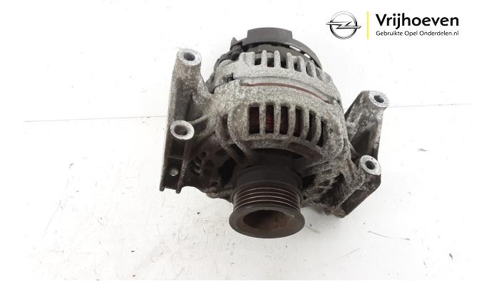 Gebruikte Dynamo Opel Vectra C Caravan 2.2 DIG 16V Prijs € 50,00 Margeregeling aangeboden door Autodemontage Vrijhoeven B.V.