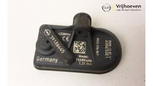Gebruikte Sensor Bandenspanning Opel Astra K 1.5 CDTi 105 12V Prijs € 20,00 Margeregeling aangeboden door Autodemontage Vrijhoeven B.V.