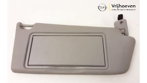 Gebruikte Zonneklep Opel Astra H (L48) 1.6 16V Twinport Prijs € 15,00 Margeregeling aangeboden door Autodemontage Vrijhoeven B.V.