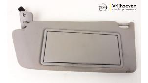 Gebruikte Zonneklep Opel Astra H (L48) 1.7 CDTi 16V Prijs € 15,00 Margeregeling aangeboden door Autodemontage Vrijhoeven B.V.