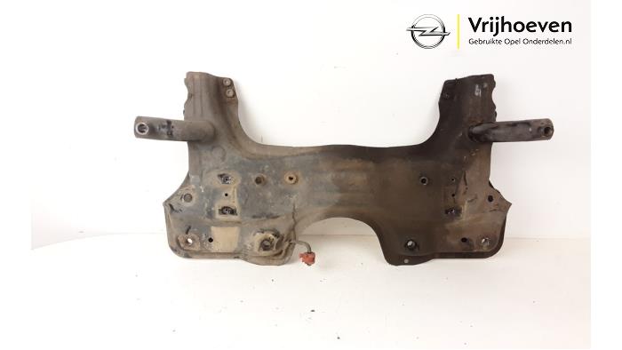 Gebruikte Subframe Opel Combo 1.3 CDTI 16V ecoFlex Prijs € 70,00 Margeregeling aangeboden door Autodemontage Vrijhoeven B.V.