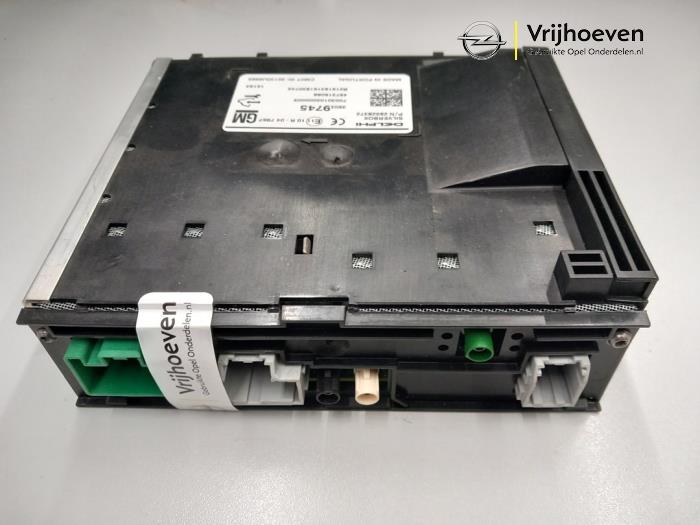 Gebruikte Radio module Opel Astra K 1.0 Turbo 12V Prijs € 90,00 Margeregeling aangeboden door Autodemontage Vrijhoeven B.V.