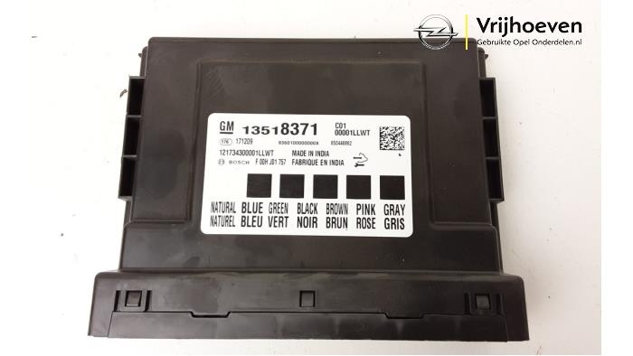 Gebruikte Computer Body Control Opel Astra K Sports Tourer 1.0 Turbo 12V Prijs € 80,00 Margeregeling aangeboden door Autodemontage Vrijhoeven B.V.