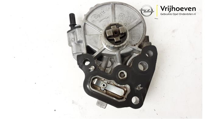 Vacuumpomp Rembekrachtiging van een Opel Astra K 1.0 SIDI Turbo 12V 2019