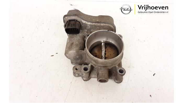 Gebruikte Gasklephuis Opel Vectra C Caravan 2.2 DIG 16V Prijs € 25,00 Margeregeling aangeboden door Autodemontage Vrijhoeven B.V.