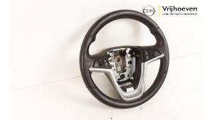 Gebruikte Stuurwiel Opel Zafira Tourer (P12) 2.0 CDTI 16V 165 Ecotec Prijs € 50,00 Margeregeling aangeboden door Autodemontage Vrijhoeven B.V.