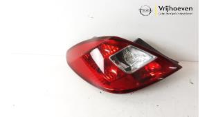 Gebruikte Achterlicht links Opel Corsa D 1.2 16V Prijs € 25,00 Margeregeling aangeboden door Autodemontage Vrijhoeven B.V.