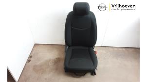 Gebruikte Voorstoel rechts Opel Karl 1.0 12V Prijs € 150,00 Margeregeling aangeboden door Autodemontage Vrijhoeven B.V.