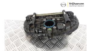 Gebruikte Spruitstuk Inlaat Opel Astra K Sports Tourer 1.4 Turbo 16V Prijs € 100,00 Margeregeling aangeboden door Autodemontage Vrijhoeven B.V.